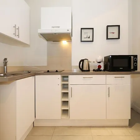 Apartment Rdc - Moderne Et Elegant A 5 Paris